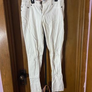 White skinny jeans